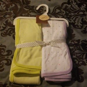 NWT 2piece set of Carter swaddle Blankets.